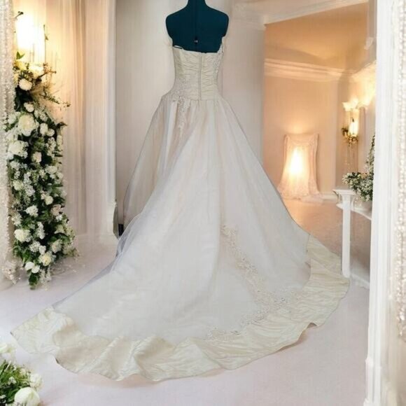 Mon Cheri Wedding Dress in Antique Gold - Size 4 - Picture 2 of 14